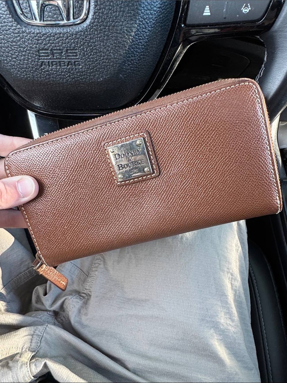 Dooney & Bourke Zip Leather Wallet